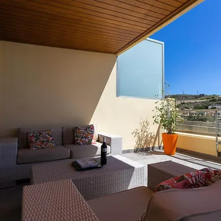 Big Terrace דירה קויירה