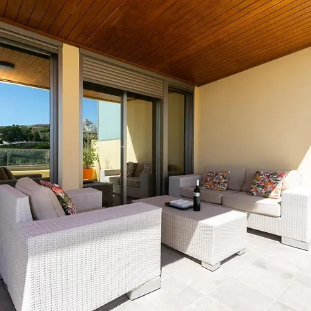Big Terrace Apartment *