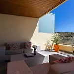 Big Terrace דירה קויירה